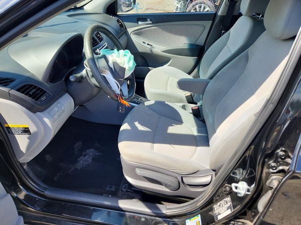 2013 HYUNDAI ACCENT GLS, GS