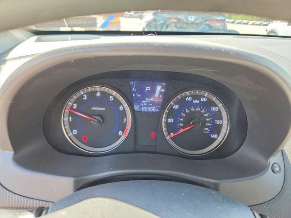 2013 HYUNDAI ACCENT GLS, GS