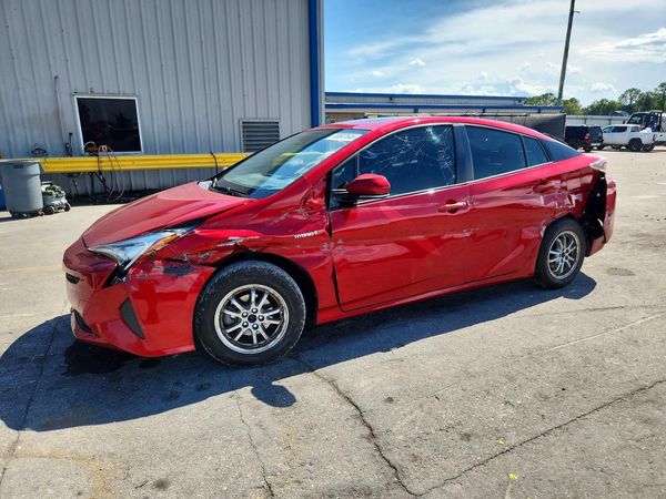 2017 TOYOTA PRIUS