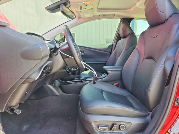 2017 TOYOTA PRIUS