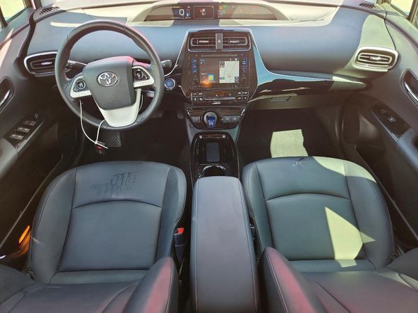2017 TOYOTA PRIUS