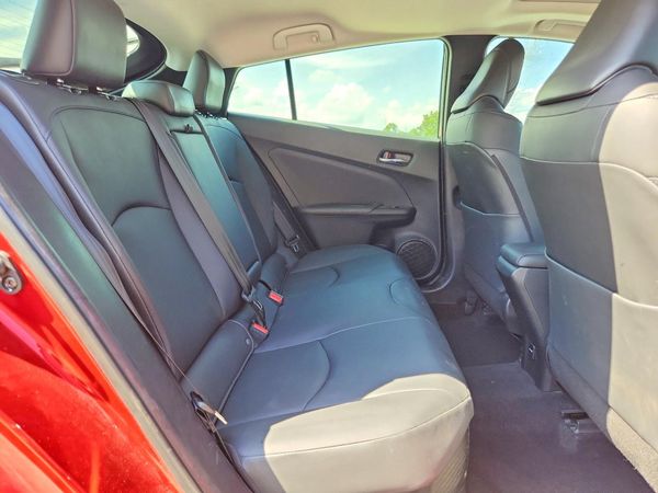 2017 TOYOTA PRIUS