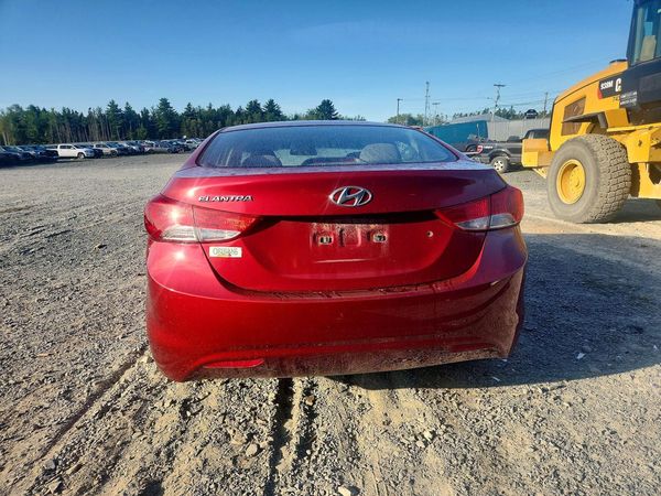 2013 HYUNDAI ELANTRA