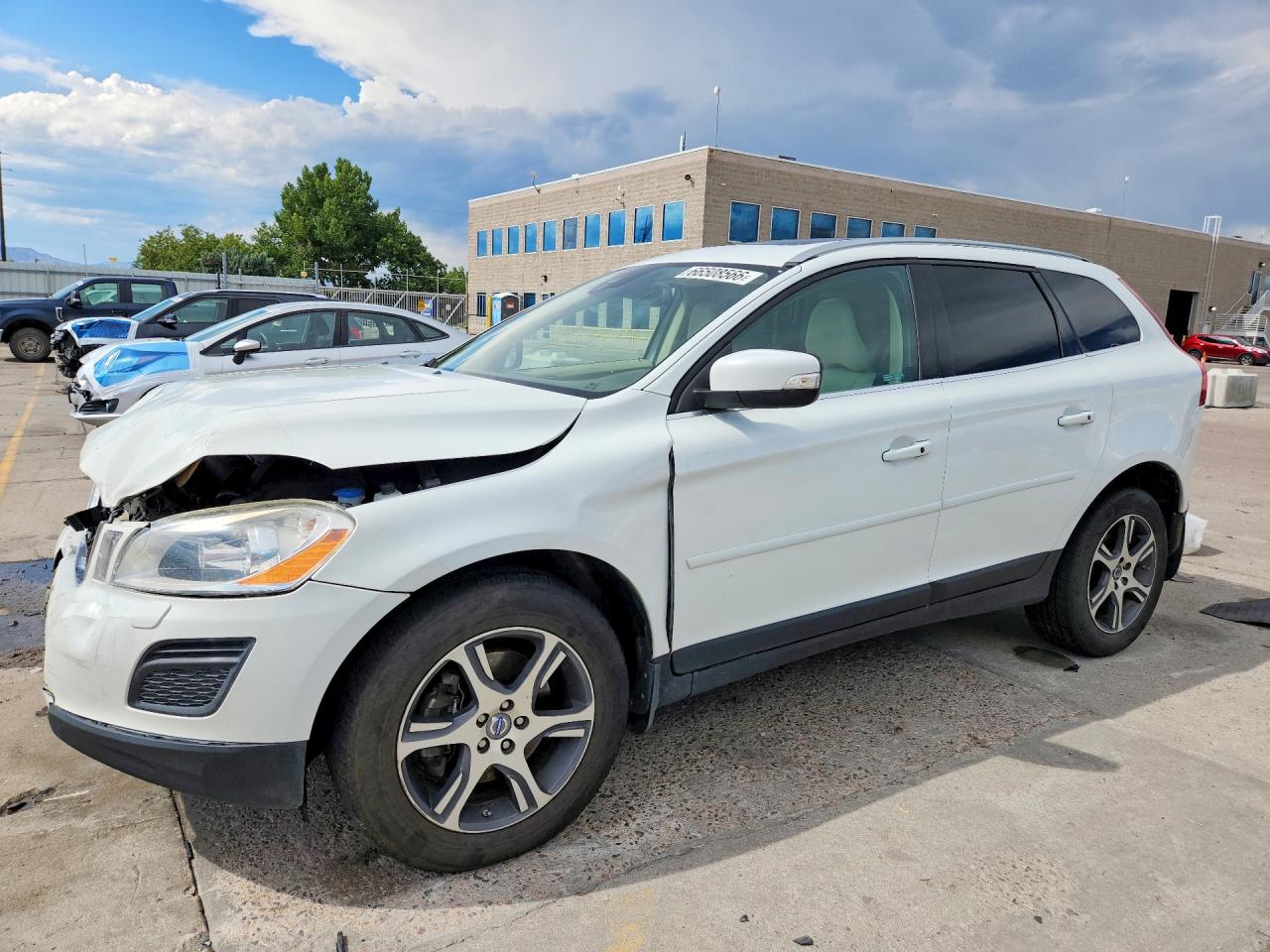2013 VOLVO XC60
