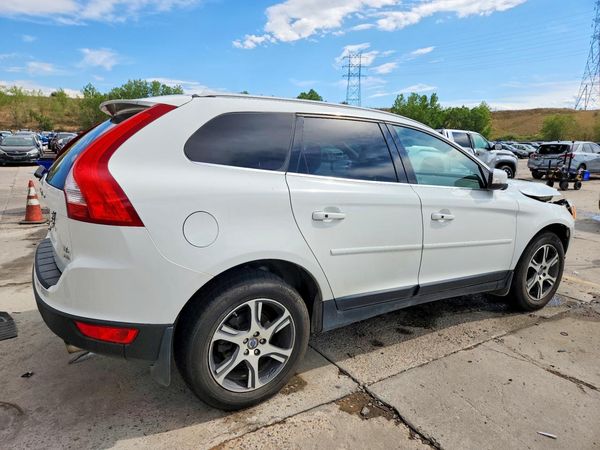 2013 VOLVO XC60