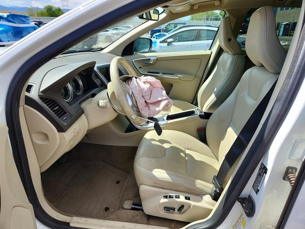 2013 VOLVO XC60