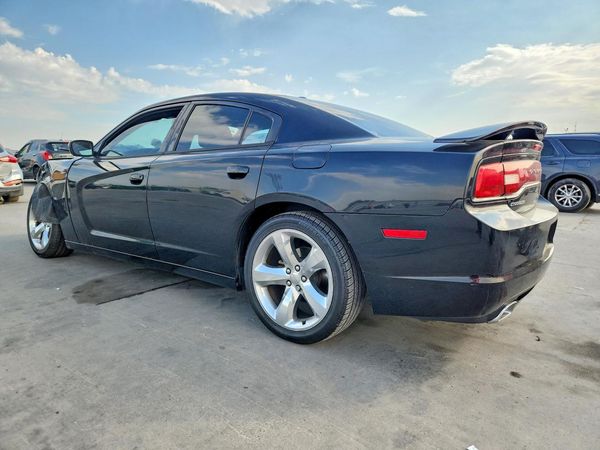 2013 DODGE CHARGER SXT