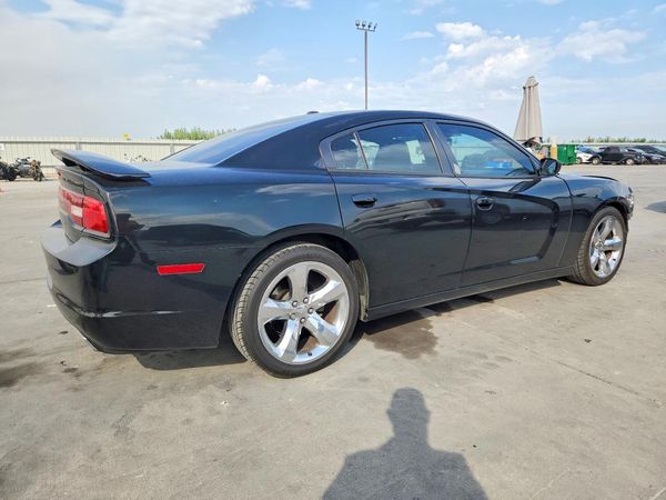 2013 DODGE CHARGER SXT