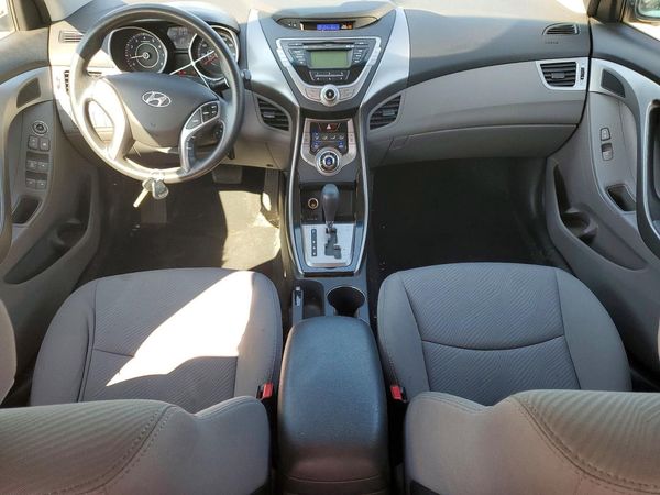 2013 HYUNDAI ELANTRA
