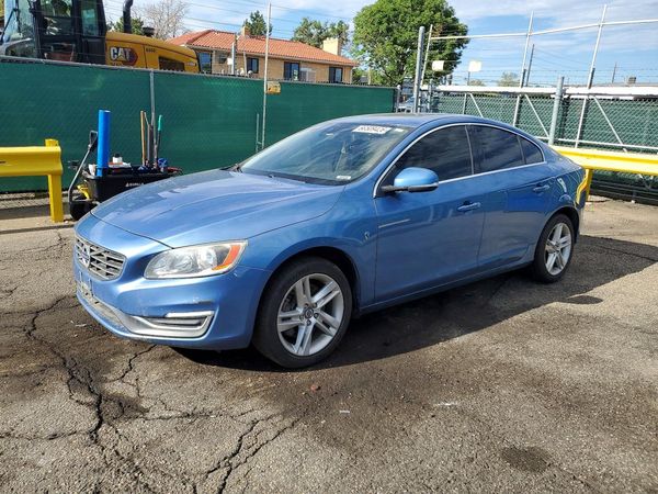 2015 VOLVO S60 Premier (non R design)