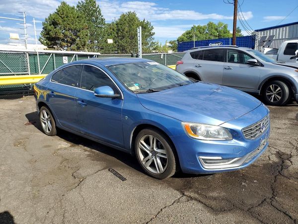 2015 VOLVO S60 Premier (non R design)