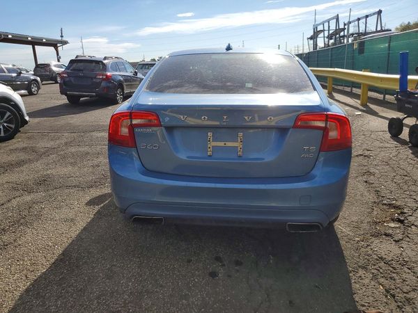 2015 VOLVO S60 Premier (non R design)