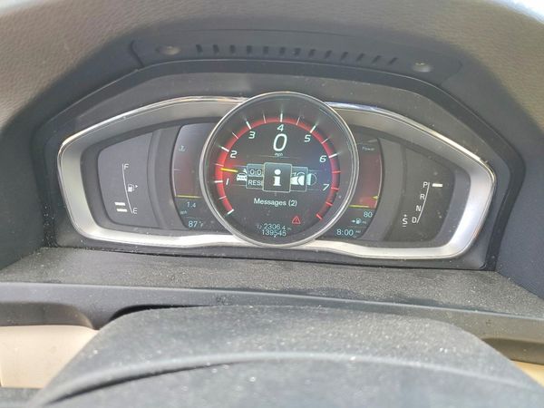 2015 VOLVO S60 Premier (non R design)
