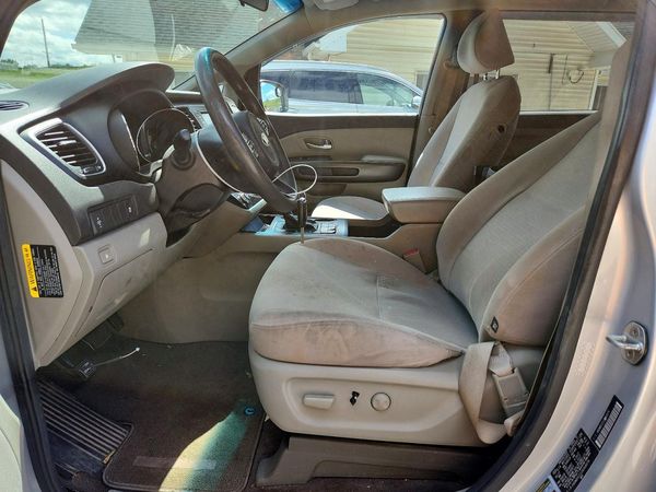 2018 KIA SEDONA LX