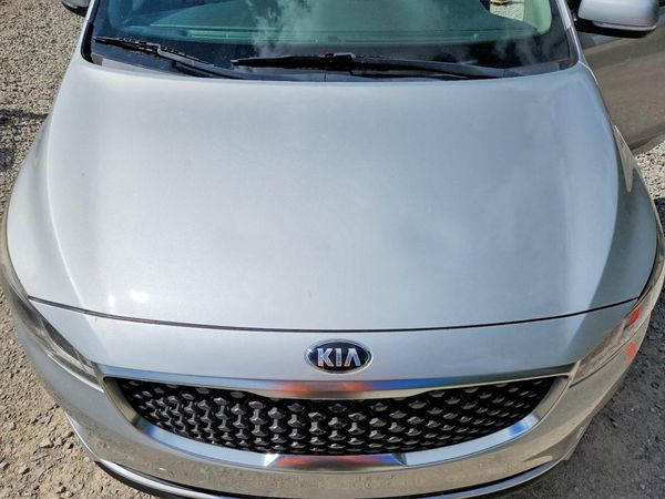 2018 KIA SEDONA LX