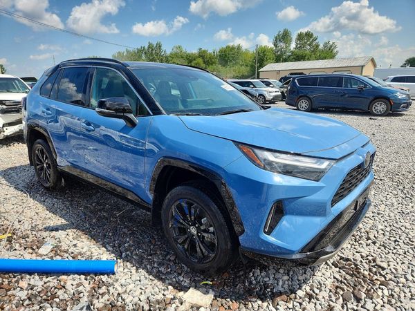 2025 TOYOTA RAV4 XSE