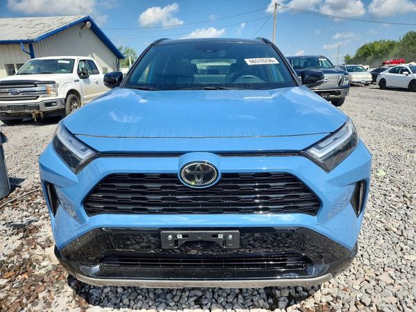 2025 TOYOTA RAV4 XSE