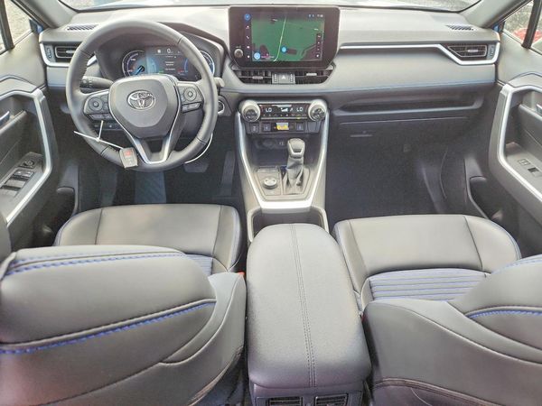 2025 TOYOTA RAV4 XSE