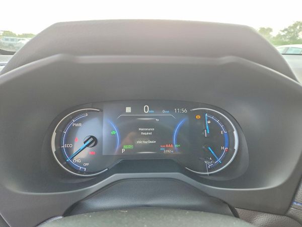 2025 TOYOTA RAV4 XSE