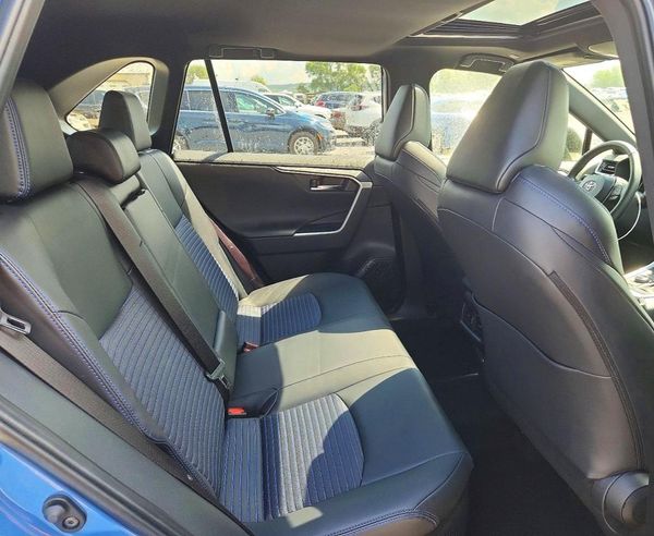 2025 TOYOTA RAV4 XSE