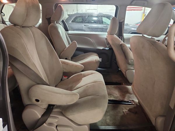 2014 TOYOTA SIENNA