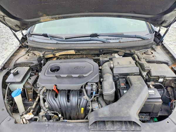 2018 HYUNDAI SONATA — Engine bay