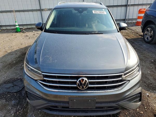 2022 VOLKSWAGEN TIGUAN 4Motion SE