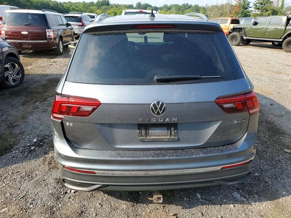 2022 VOLKSWAGEN TIGUAN 4Motion SE