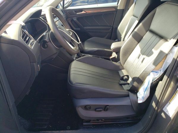 2022 VOLKSWAGEN TIGUAN 4Motion SE
