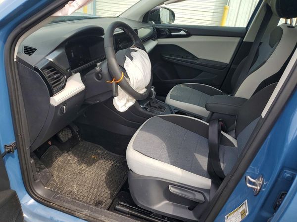 2025 VOLKSWAGEN TAOS