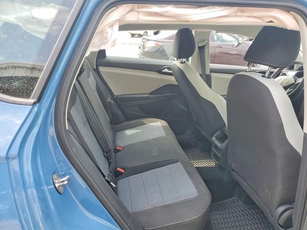 2025 VOLKSWAGEN TAOS