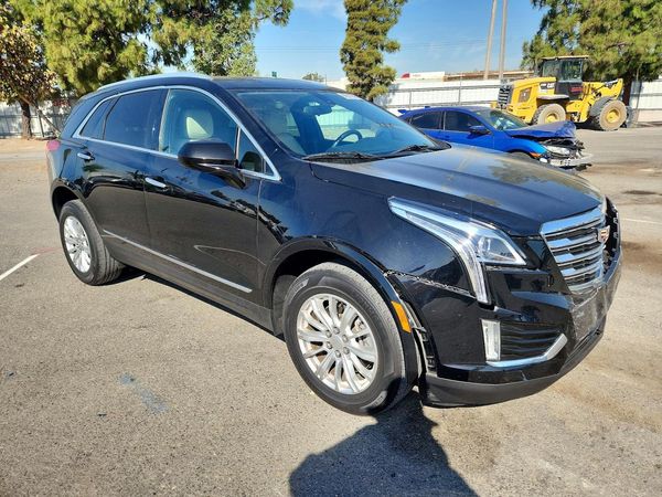 2017 CADILLAC XT5