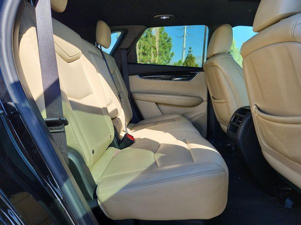 2017 CADILLAC XT5