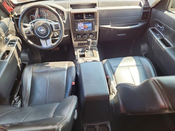 2012 JEEP LIBERTY Jet