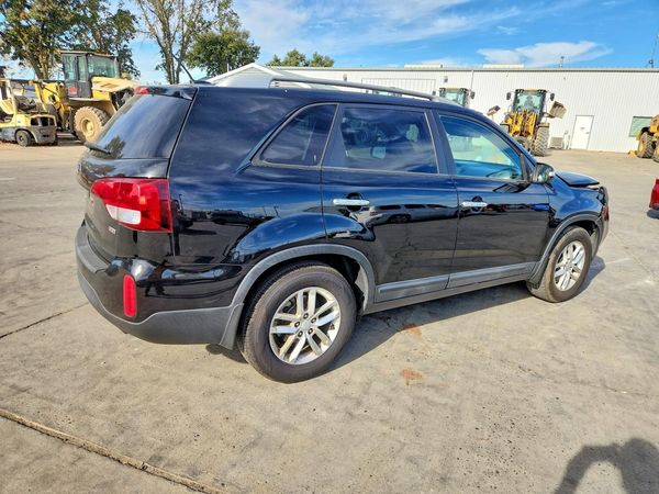 2015 KIA SORENTO GL