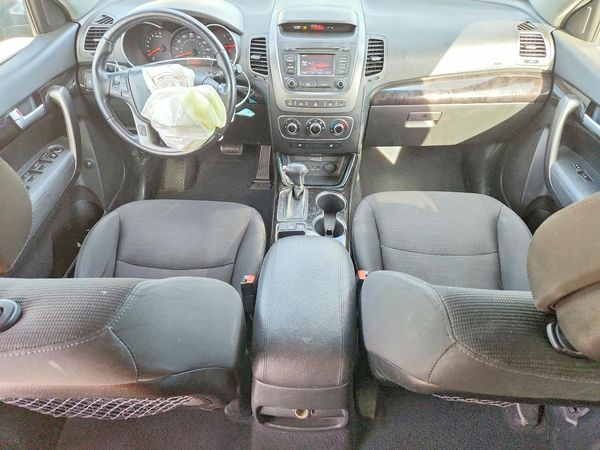 2015 KIA SORENTO GL