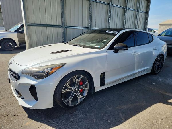 2019 KIA STINGER