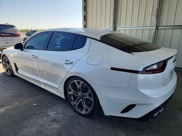 2019 KIA STINGER