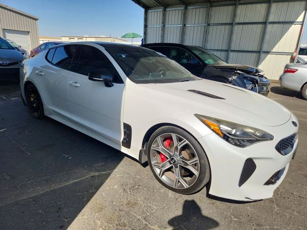 2019 KIA STINGER
