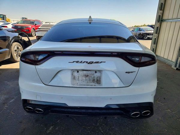 2019 KIA STINGER