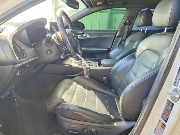2019 KIA STINGER