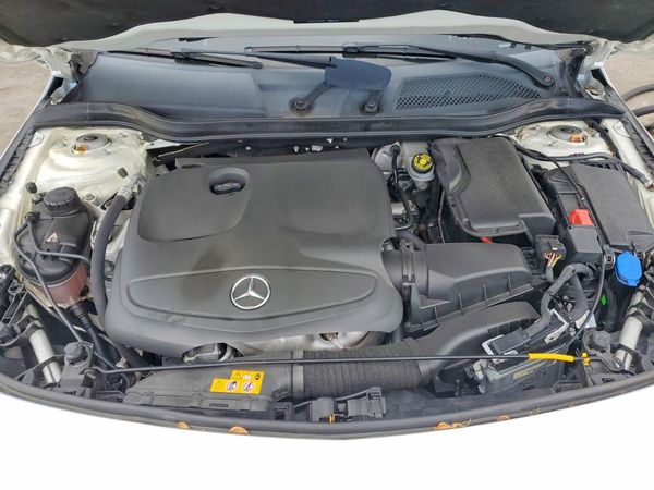 2019 MERCEDES-BENZ CLA