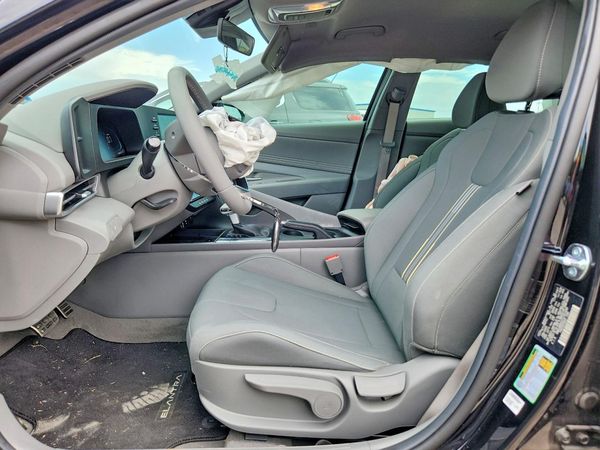 2026 HYUNDAI ELANTRA