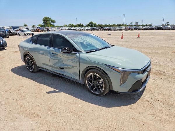2026 KIA K4