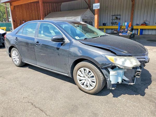 2012 TOYOTA CAMRY — Passenger 3/4