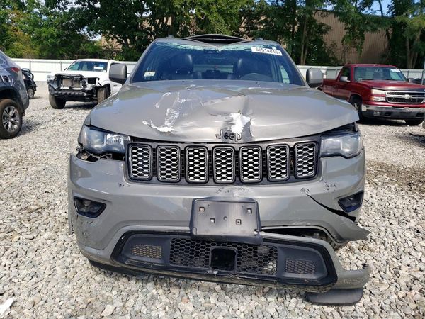 2020 JEEP GRAND CHEROKEE Laredo