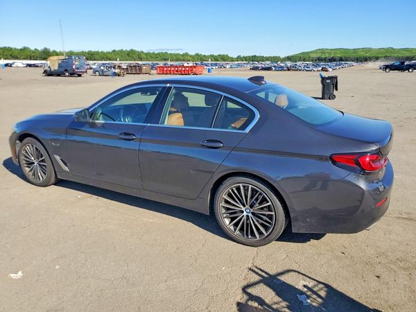 2022 BMW 530XE