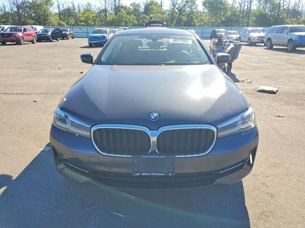 2022 BMW 530XE