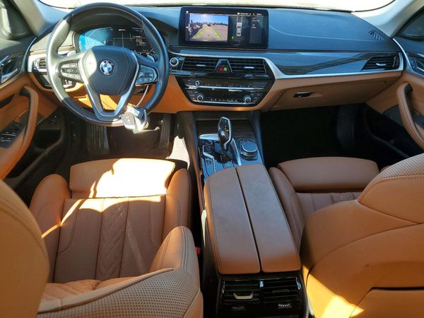 2022 BMW 530XE