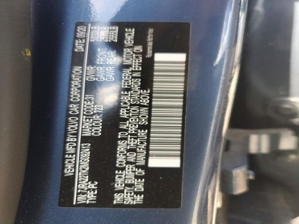 2021 VOLVO S60 Momentum